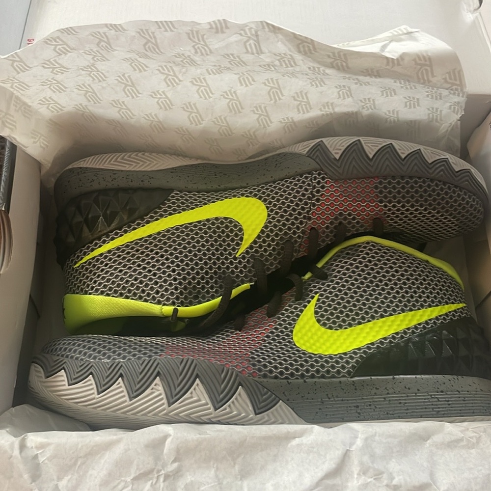 Nike kyrie 1 Dungeon